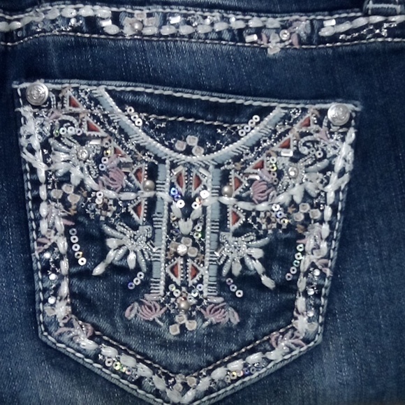 Grace in LA Women's 27 Embellished Shimmer Distressed Fade Boot Cut NWT - Picture 2 of 8